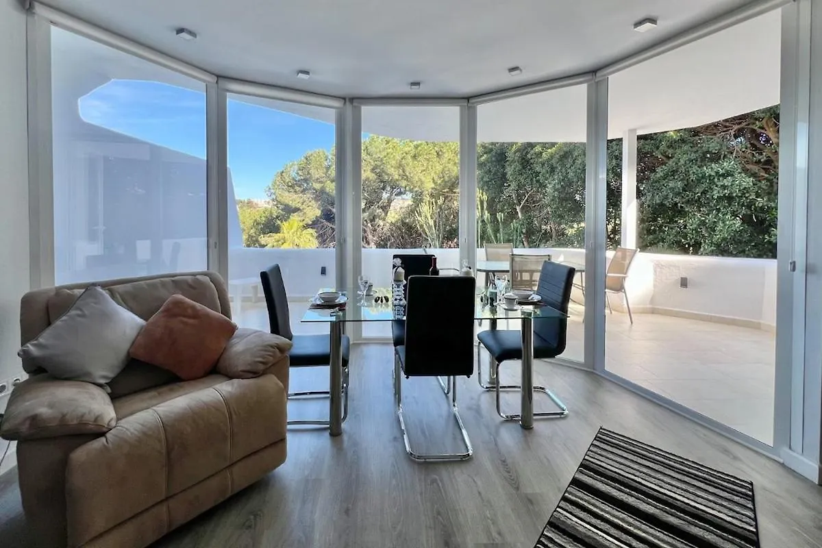 贝纳尔马德纳Relaxing Family Retreat With Stunning Golf Views别墅 别墅