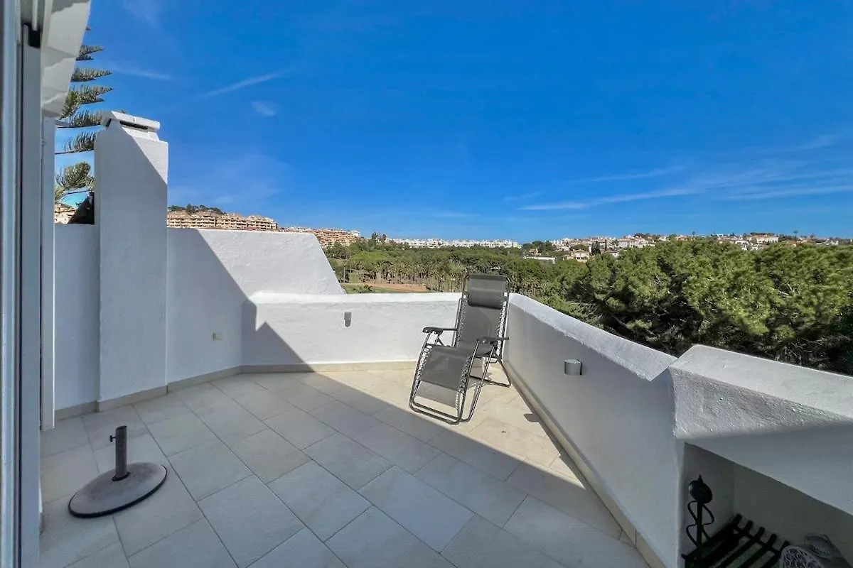 别墅 贝纳尔马德纳Relaxing Family Retreat With Stunning Golf Views别墅