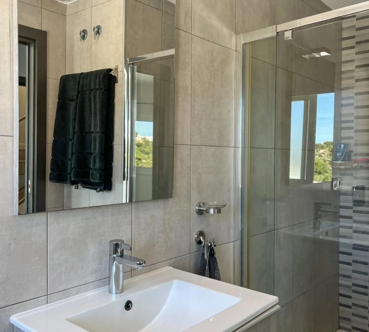贝纳尔马德纳Relaxing Family Retreat With Stunning Golf Views别墅 别墅 贝纳尔马德纳